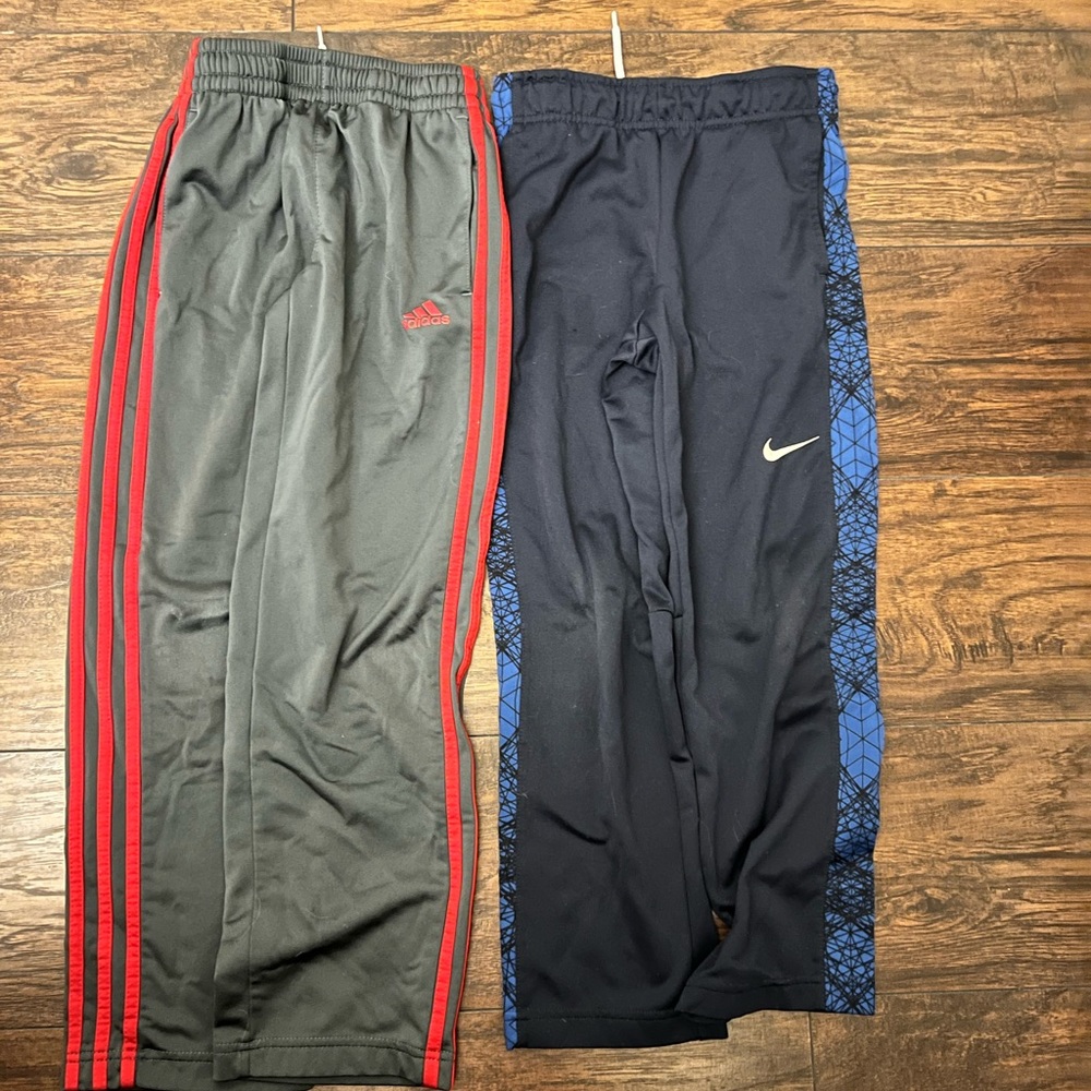 2 pairs of M boys athletic pants - Nike and adidas